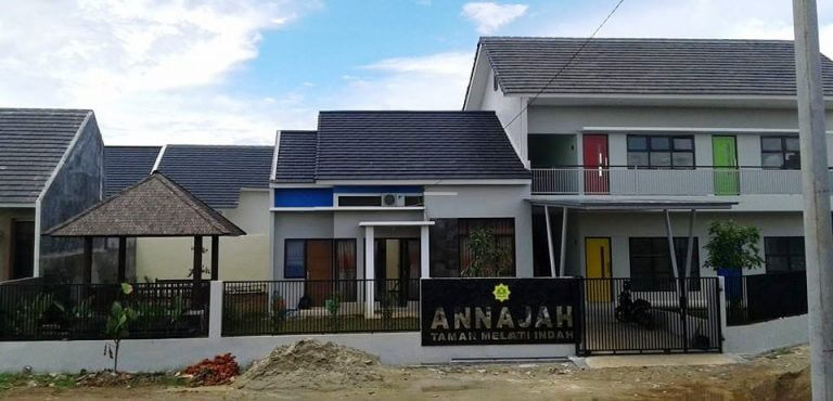 Bangunan Awal Yayasan Annajah