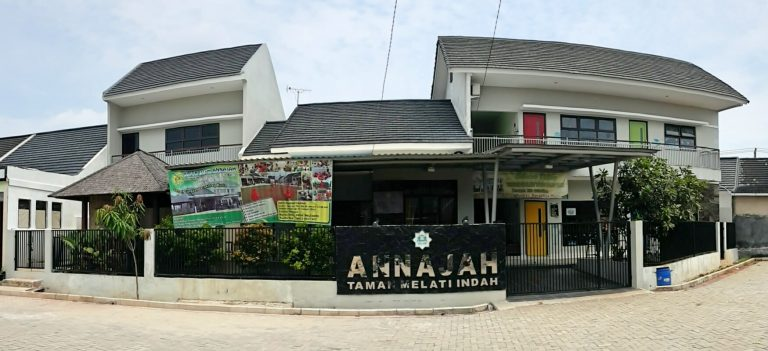 Gedung Yayasan Annajah
